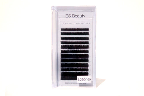 Classic .20 Lashes - ElizabethSands Beauty School